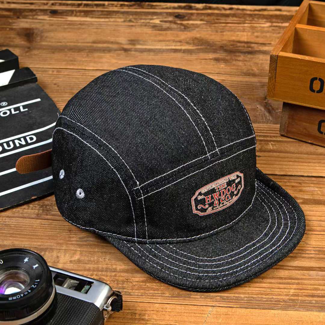 Cycling Commute Outfit - Topi baseball denim dengan logo huruf